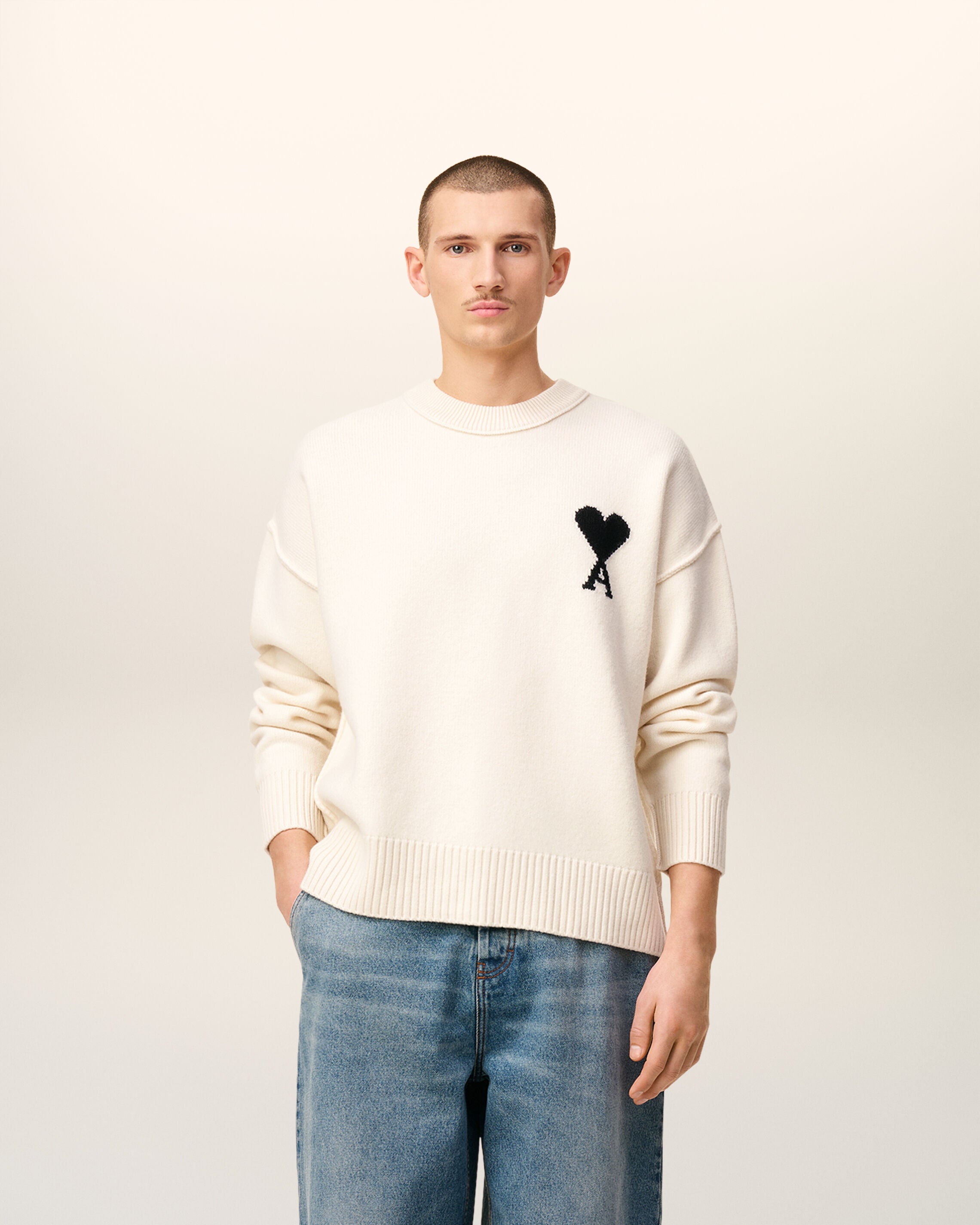 OFFWHITE/BLACK White Wool Ami De Coeur Crewneck Sweater | AMI PARIS