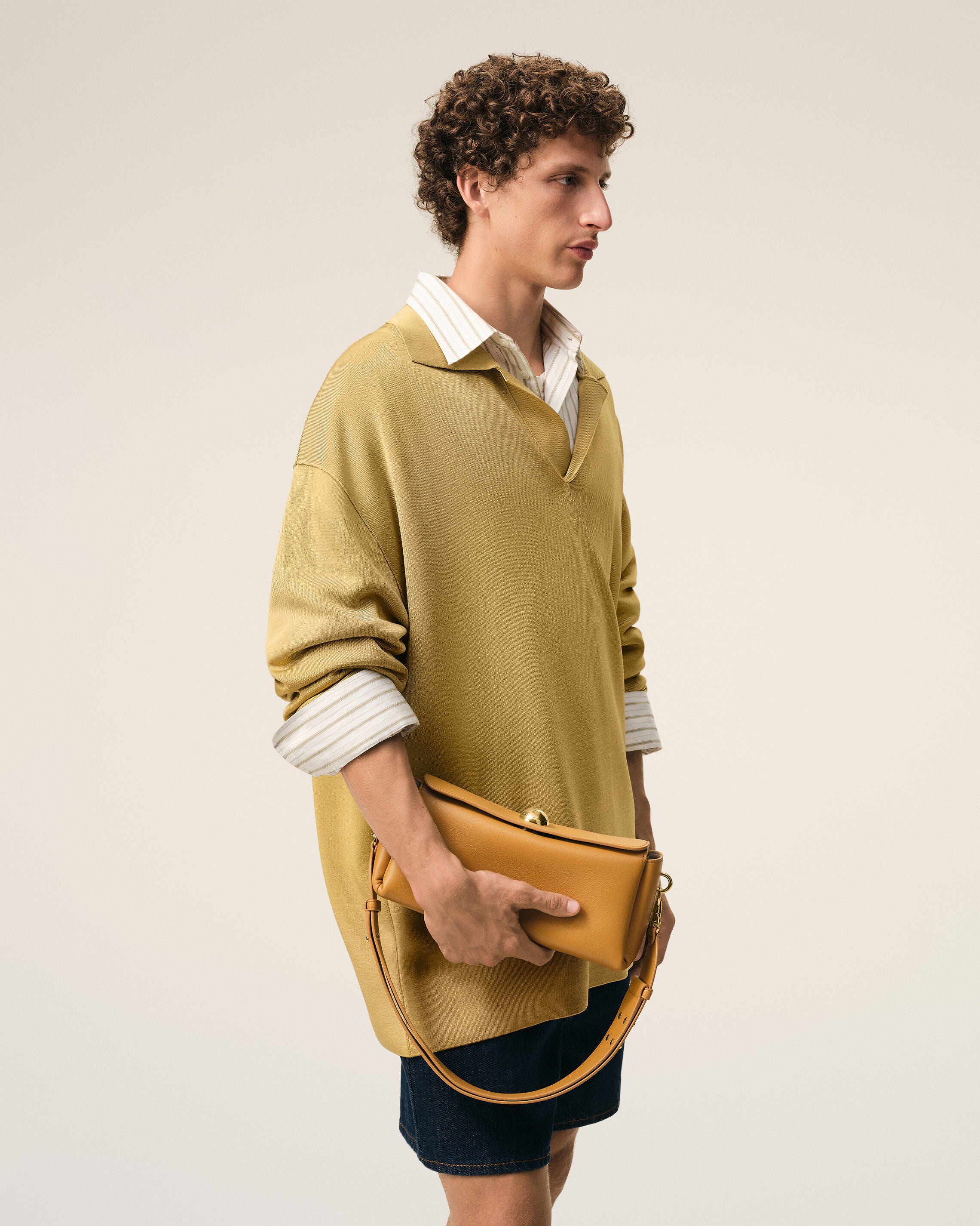 HONEY Yellow Cow Leather Carrousel Bag | Ami Paris